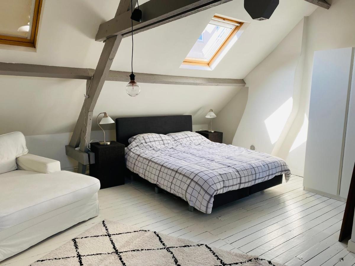 O-Sea House: Herenwoning In Belle Epoque Wijk Te Oostende Exterior photo
